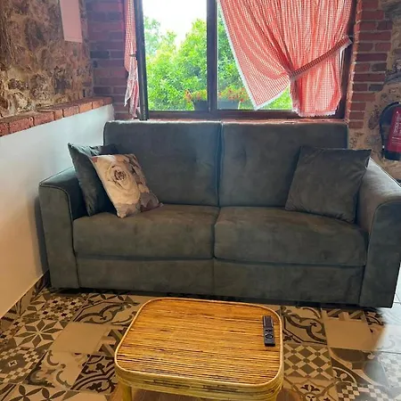 La De La Nina בקתה *