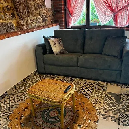 La De La Nina בקתה *