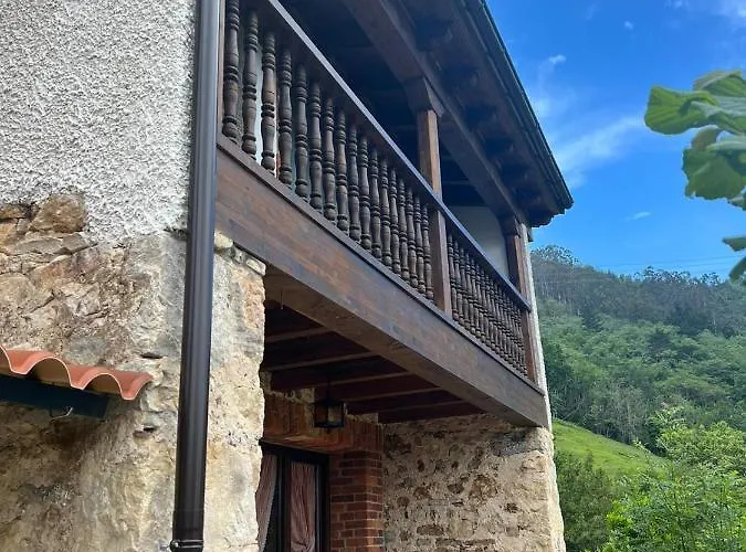 La De La Nina Chalet